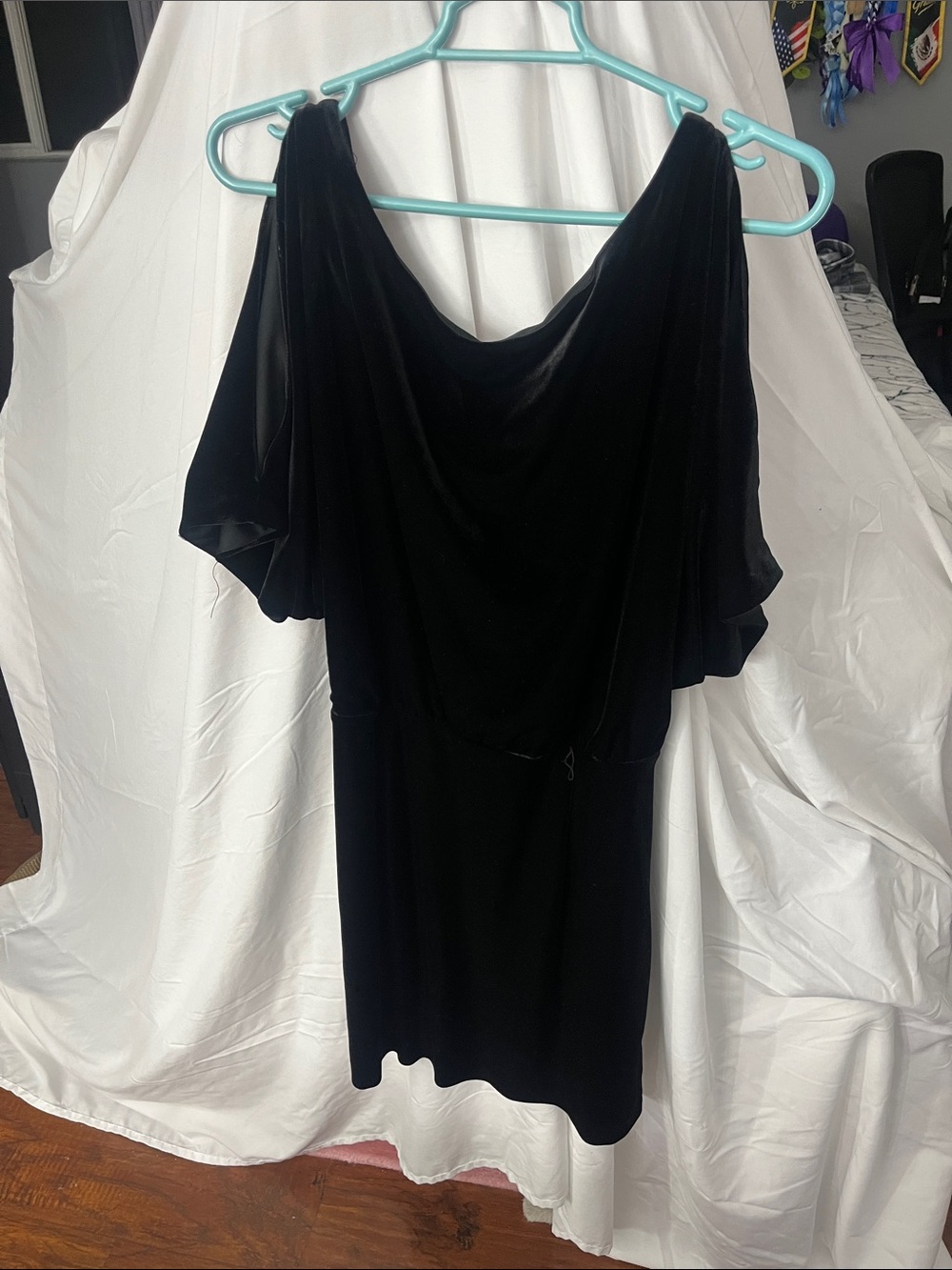 Jessica Howard Black One-Shoulder Draped Dress